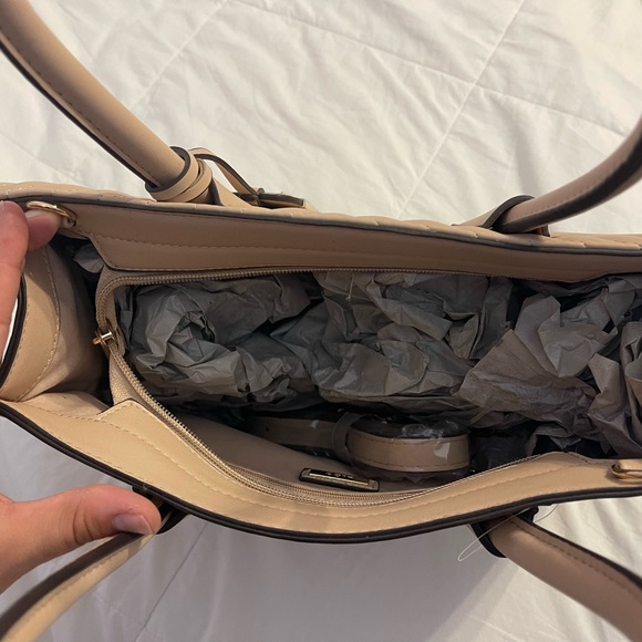 ALDO Elegant Cream Quilted Tote Bag - Picture 6 of 8